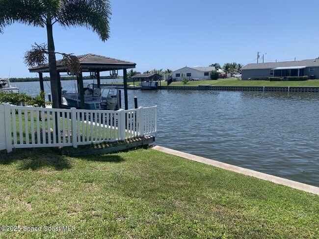 Building Photo - 465 Sundoro Ct