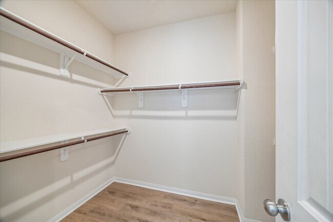 Building Photo - 10750 Nyla Spring St