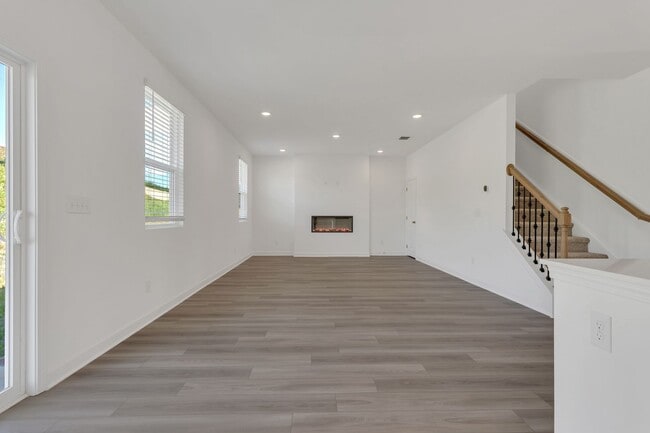 Building Photo - Barton Hills Community,  just built 4 BR 3...