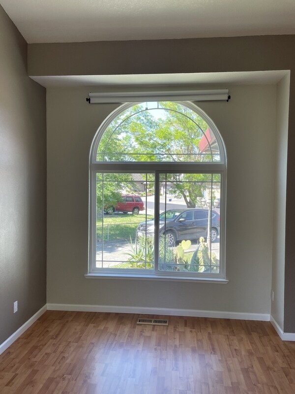 Building Photo - 7309 Roxanne Ln