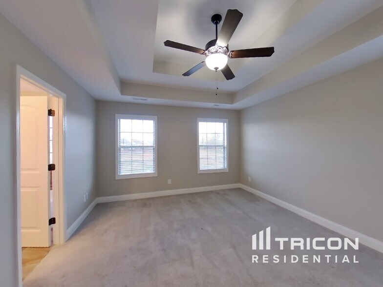 Building Photo - 891 Isaac Dr