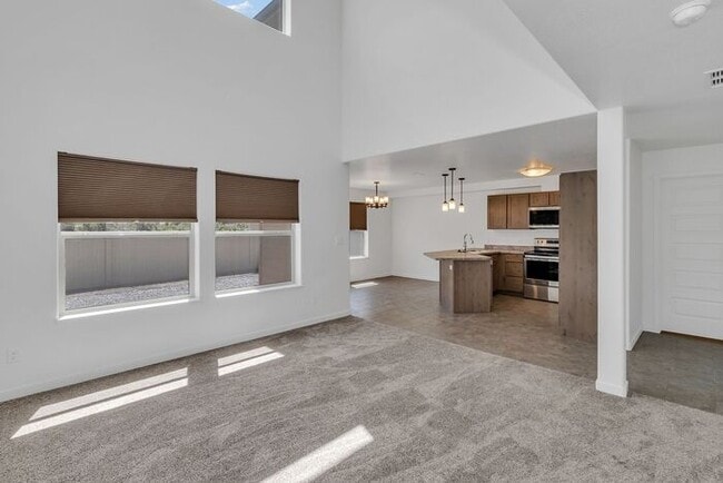 Building Photo - Modern 3 Bedroom 3 Bath Townhome in New Construction Neighborhood