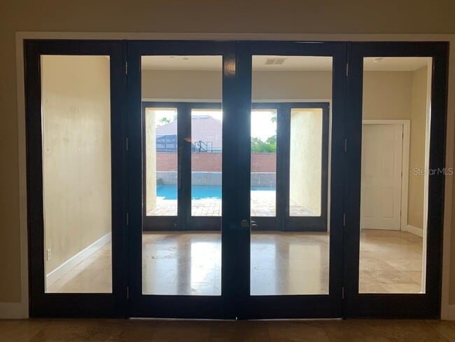 Building Photo - 1351 Glenwick Dr