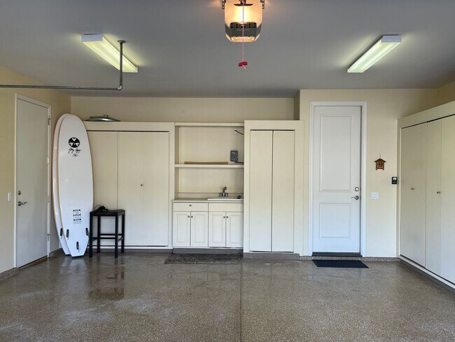 Building Photo - SOUTH MAUI BEAUTIFUL HOME WITH POOL IN MOANA ESTATES --