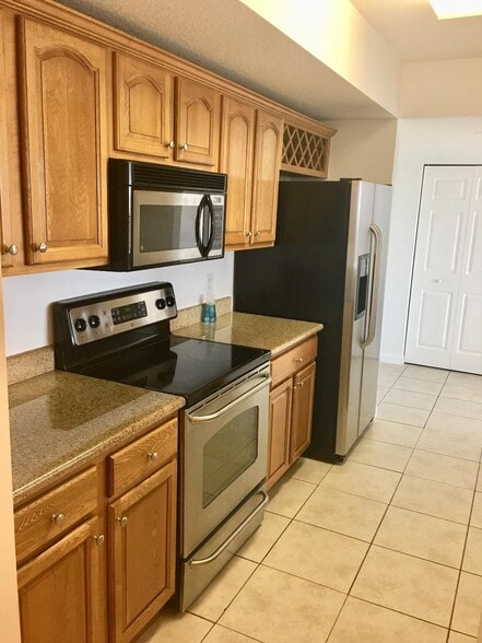 Building Photo - 4242 NW 2nd St