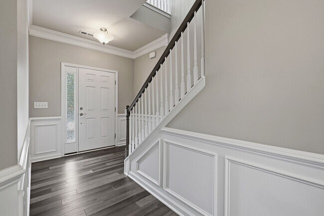 Building Photo - 438 Brk Pne Trl