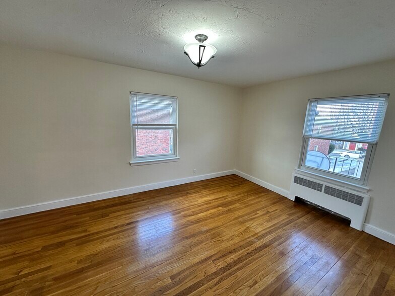 Building Photo - 20 Bishop Rd