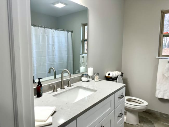 Building Photo - 1966 Burning Bush Ct