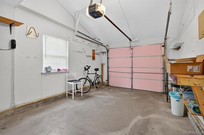 Building Photo - 226 Eagleton Dr