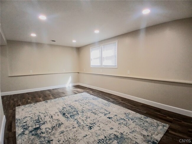 Building Photo - 8244 Mantova Dr