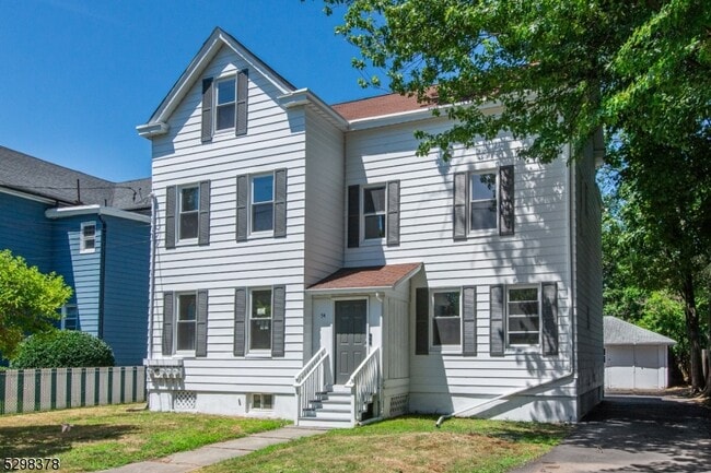 Building Photo - 54 Spruce St