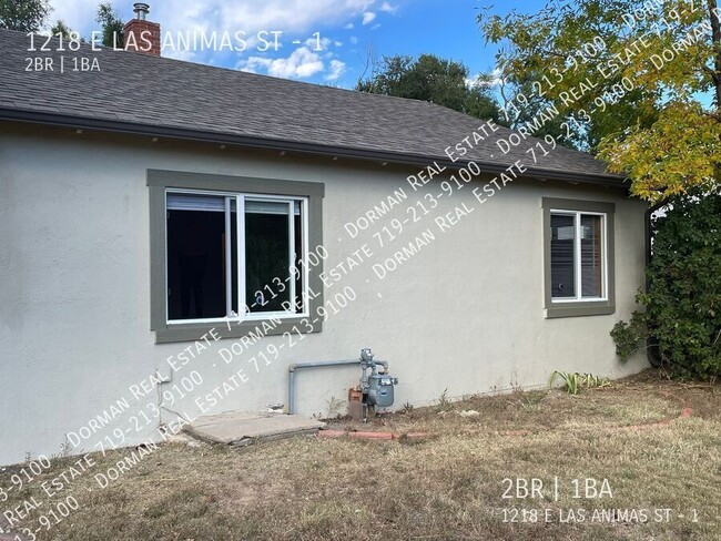 Building Photo - 1218 E Las Animas St