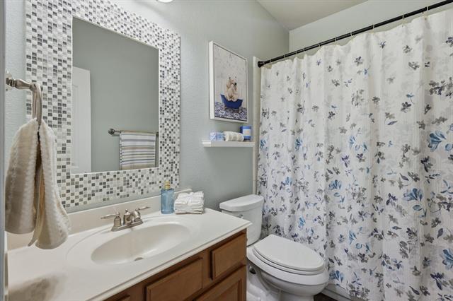 Building Photo - 3421 Beekman Dr