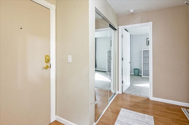 Building Photo - Charming Furnished Condo in Taku/Campbell - Everything You Need in One Place!