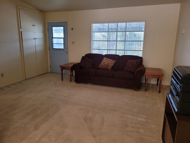 Building Photo - 600 El Recreo Ct