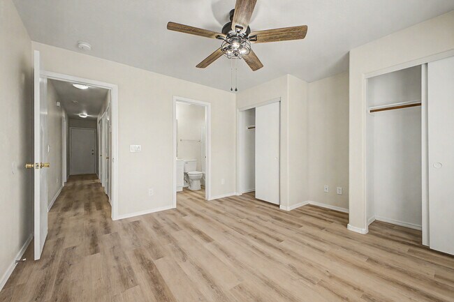 Building Photo - 22285 W La Pasada Blvd