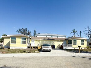 Building Photo - 165 133rd Ave E