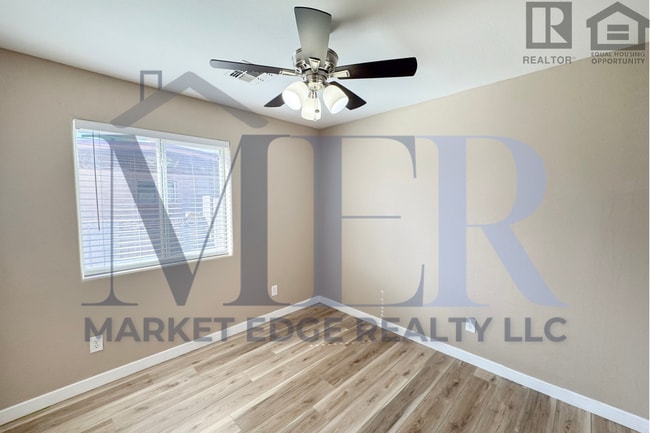 Building Photo - 3Bed/2Bath Home at Broadway/16th St! Ready for Immediate Move-In!--NO HOA!