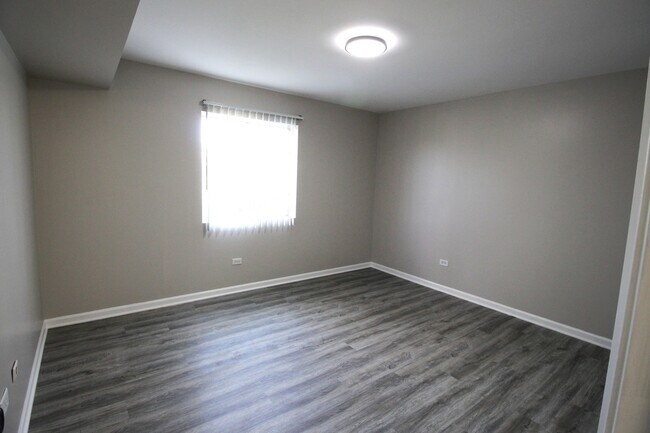 Building Photo - 1411 Berta Dr