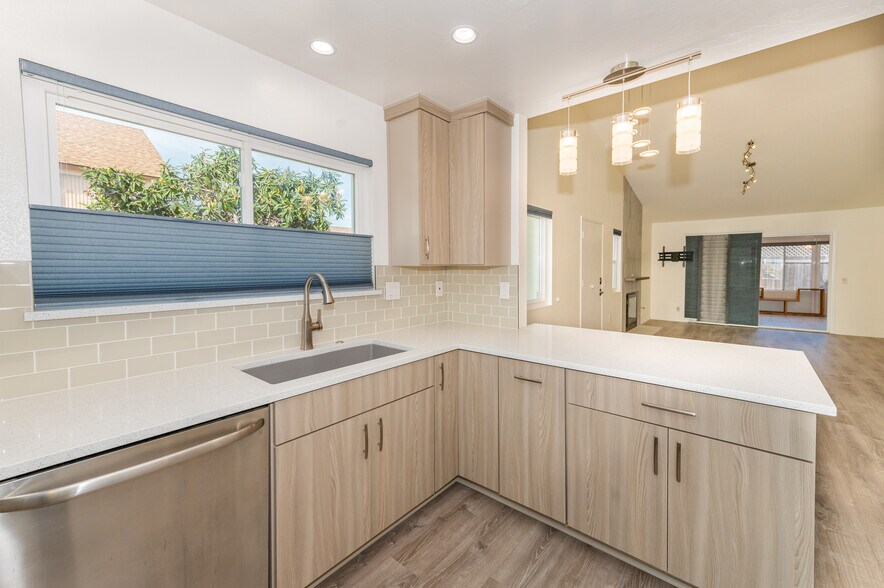 Kitchen - 10913 Draco Rd