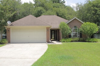 Building Photo - 126 Cross Creek Dr