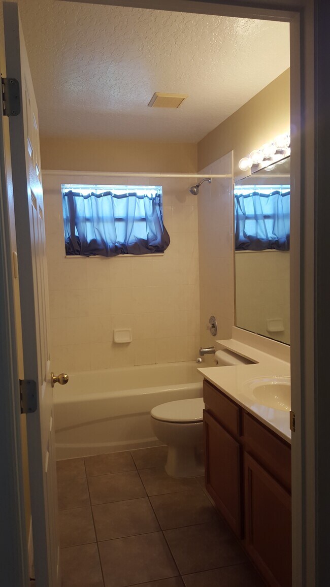 Building Photo - 10198 Marsh Pine Cir