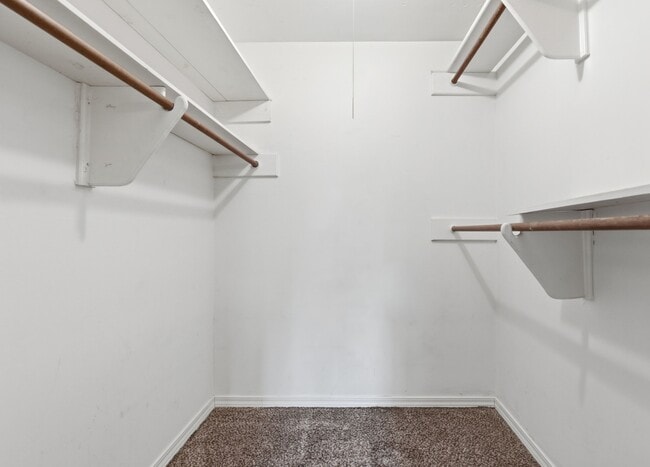 Building Photo - 7215 Ridge Oak Dr