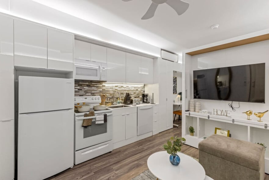 Building Photo - 12607 Larchmere Blvd