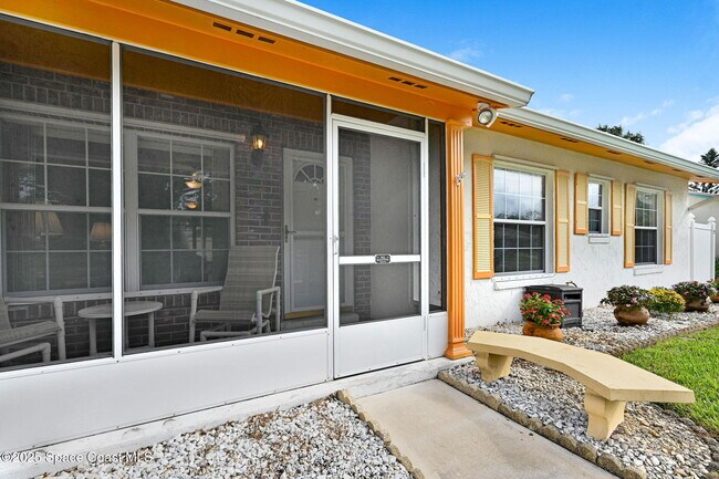 Building Photo - 1160 La Brea Ave