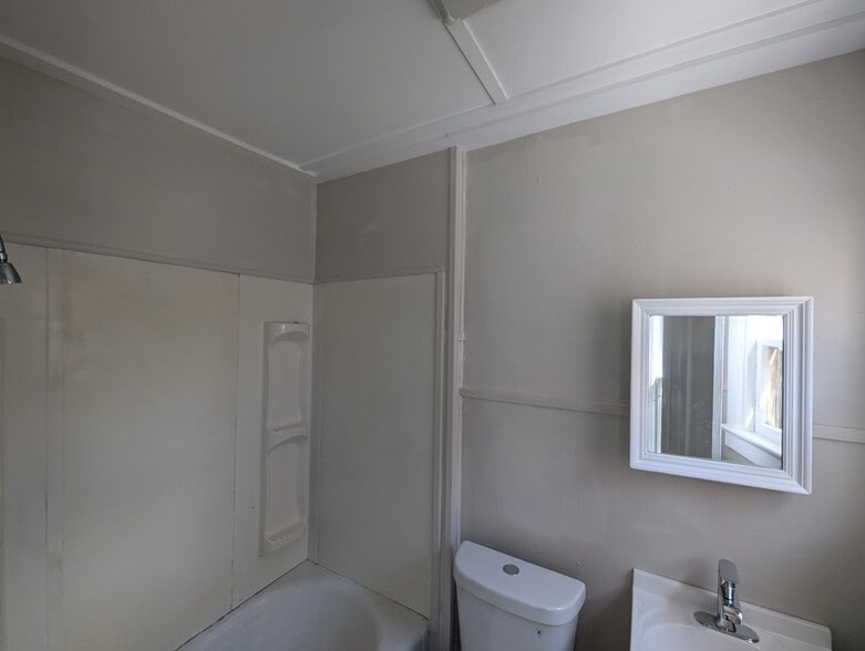 Building Photo - 203 - 205 Union St.