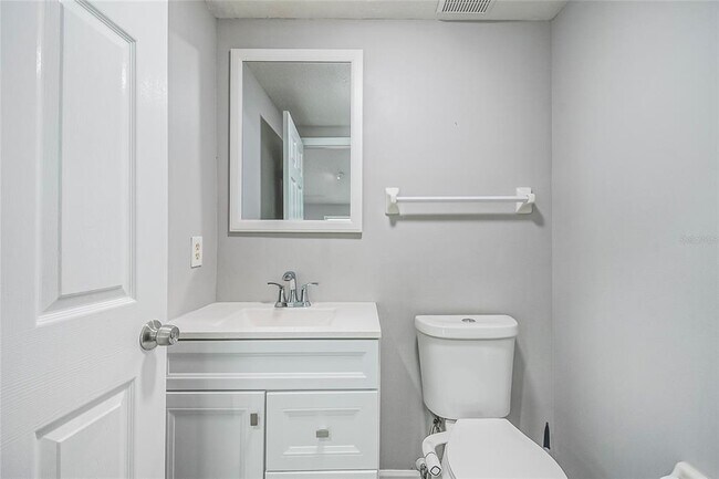 Building Photo - 2705 Stone Oak Dr