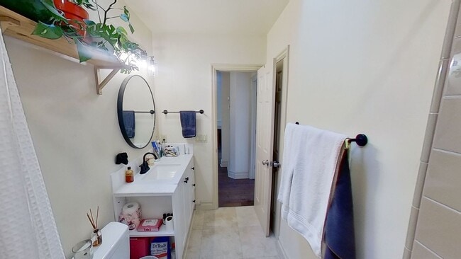 Building Photo - Stylish and Convenient: Your Dream 3 bed / 2 bath Rental  in Downtown Santa Barbara!