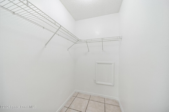 Building Photo - 422 Thor Ave SE