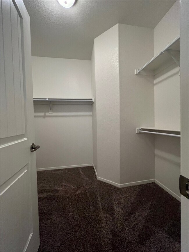 Building Photo - 1306 W Walker Dr