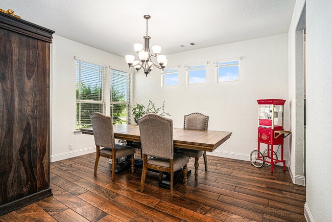 Building Photo - Exquisite 5-Bedroom, 3.5-Bath on 0.46 Acre...