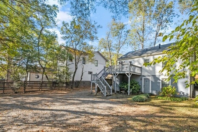 Building Photo - 111 Doran Ave