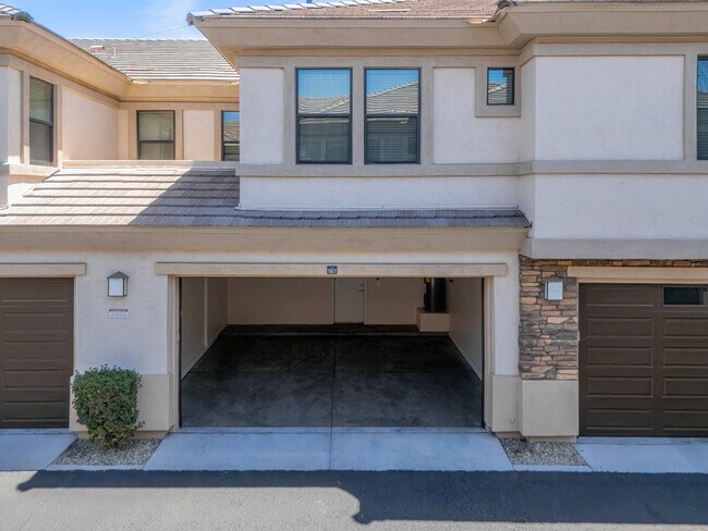 Building Photo - Cobalt on 32nd Street