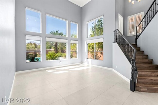 Building Photo - Recently remodeled 5 BEDROOMs/4 bathrooms,...