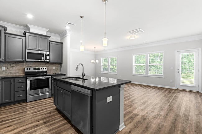 Building Photo - 252 Shingle Oak Rd