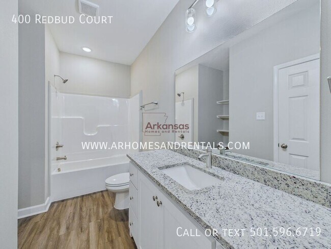Building Photo - 400 Redbud Ct