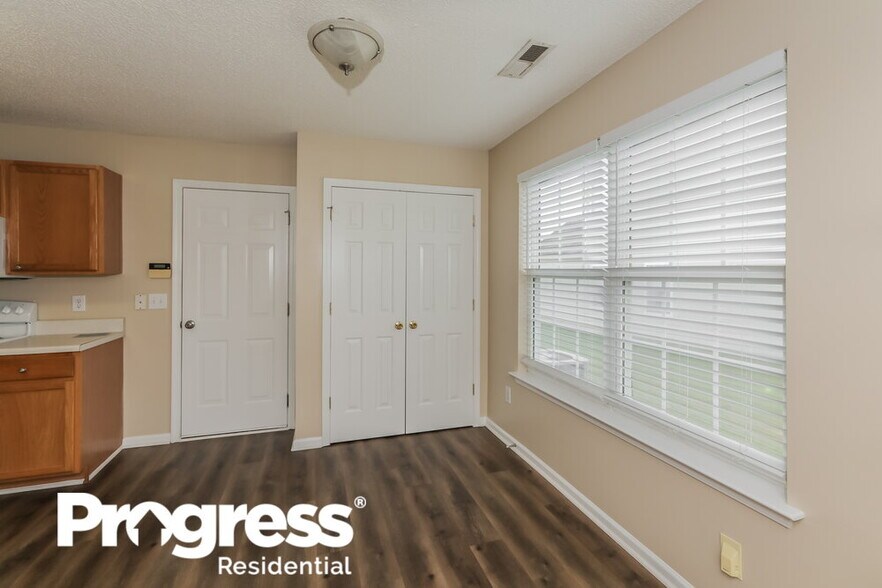 Building Photo - 1003 Fort Clapsop Ct