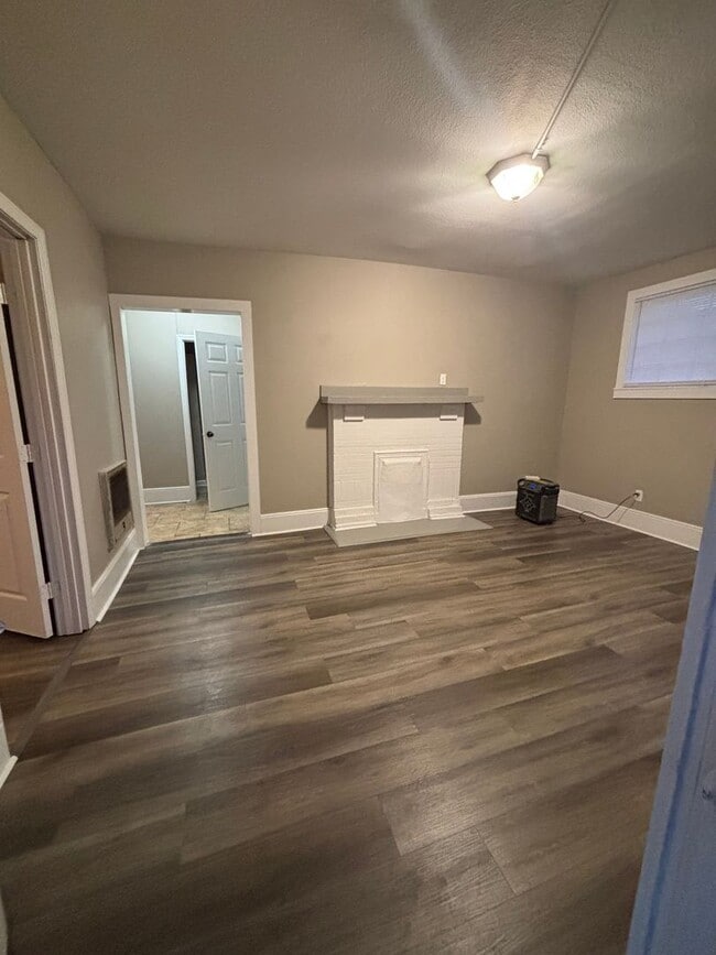 Building Photo - Three Bedroom Home in Chattanooga TN