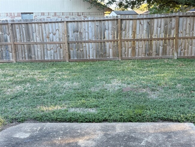 Building Photo - 8426 S Meadow Bird Cir