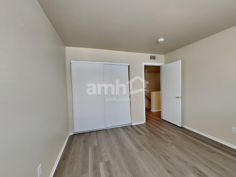 Building Photo - 8225 Diamond Star Ct