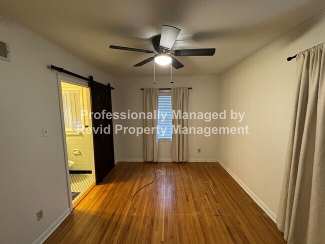 Building Photo - Updated 3 bedroom 2 bathroom home in East Memphis!