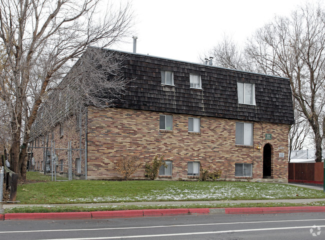 Building Photo - Ascent at Sugarhouse Cove