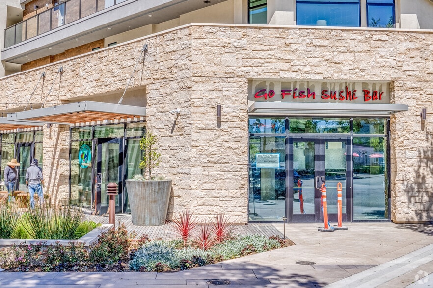 Building Photo - Santal Thousand Oaks