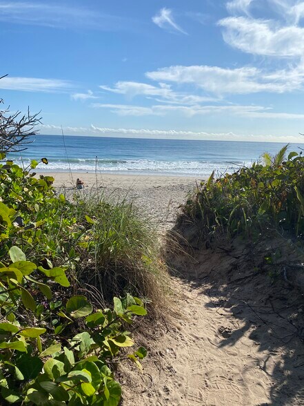 Building Photo - 2004 S Federal Hwy