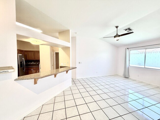 Building Photo - Spacious 4-Bedroom, 2-Bathroom Single-Stor...