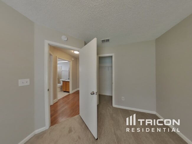 Building Photo - 4181 Davie Ct